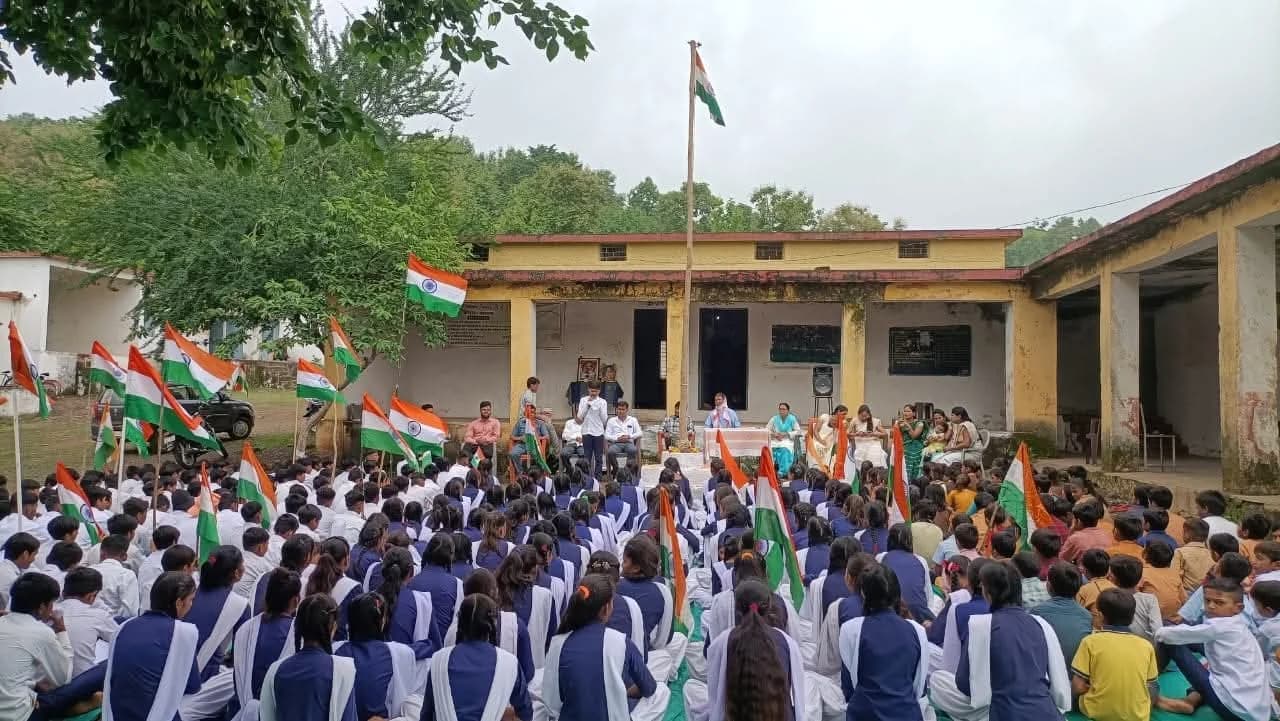 ग्राम चंद्रगढ़ परिदृश्य